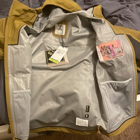 Nike ACG Misery Ridge Jacket - Picture 5 of 8